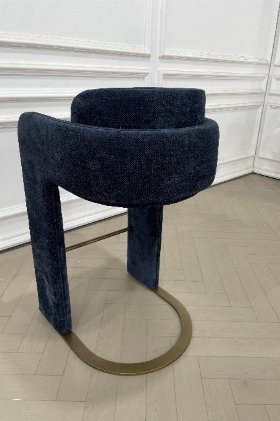 comfortable bar chair